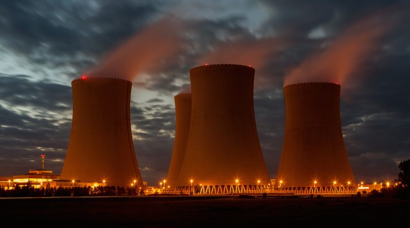 Nuclear power plant infrastructure representing plans to restart three closed reactors in the US.